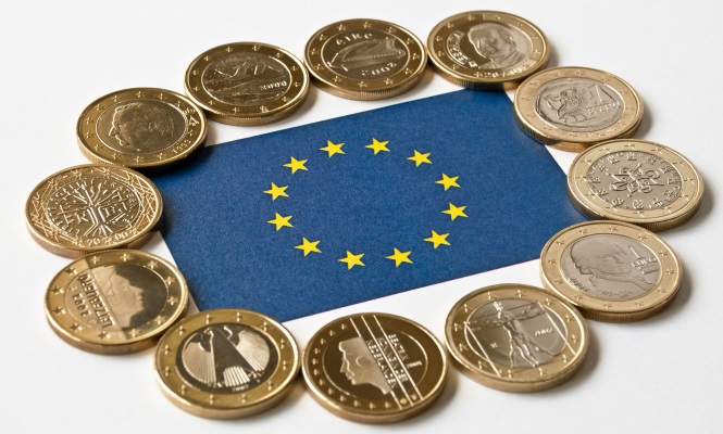 Imagen editorial sobre euros fin para lectores de Adriw en Latinoamerica cinco